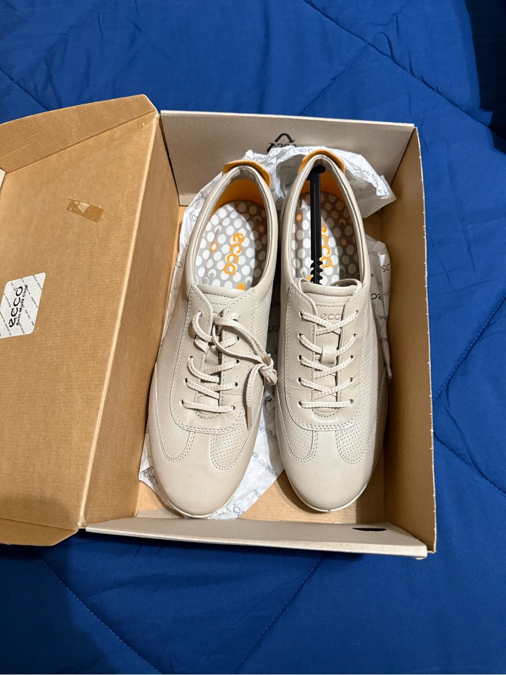 Ecco Men's Light Beige Leather Lace-Up Sneakers golf shoes